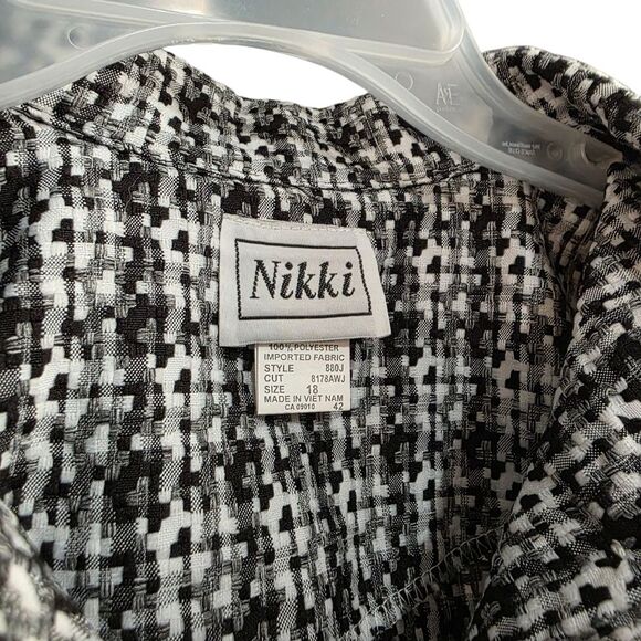 Nikki 3-Button Tweed Blazer 18 - Picture 2 of 3